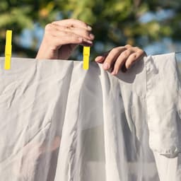 Dailygoody - Bamboe wasknijpers - Duurzaam en sterk - Geel - Houten wasknijpers - Voor kleding en dekbedden - 30 stuks — thumbnail 2