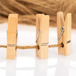 Thijox - 120 Mini Wasknijpers Houten Clips met 50m Jute Touw - Decoratie voor Foto's, Collages, Ansichtkaarten, Geluksgeschenken - Natuurlijke Kleur v — thumbnail 2