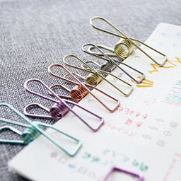Set van 25 multifunctionele zwarte metalen clips voor waslijnen — thumbnail 4