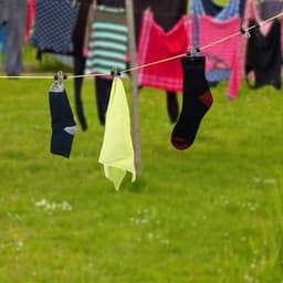 Uittrekbare waslijn van 10 meter voor camping en reizen met 10 gespen en 20 wasknijpers — thumbnail 2