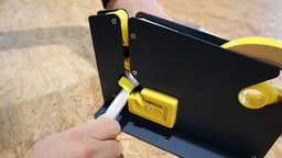 Zaksluiter met Metalen Frame - Inclusief 4 Rollen Groen - Sluit Zakken tot 12 mm — thumbnail 3