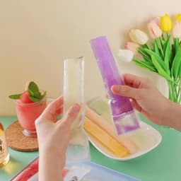 Herbruikbare Waterijskoudbakjes met Trechter - Transparant - 5,5 x 28 cm - Duurzaam PE Materiaal - Voor Zelfgemaakte IJsjes en Smoothies — thumbnail 3