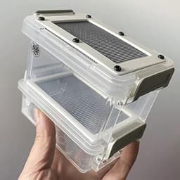 Zijdespinner KOT filterbehuizing - incl. pincet en borstel, geurdichte kweekbox voor meelwormen | voor vlieghoorns, reptielen, vogels, hagedissen, kikkers, landschildpadden — thumbnail 5