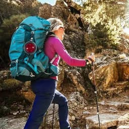 Verstelbare 32FT Reiswaslijn voor Camping en Thuis, Inclusief 20 Winddichte Wasknijpers en 10 Extra Accessoires voor Binnen en Buiten Gebruik — thumbnail 5