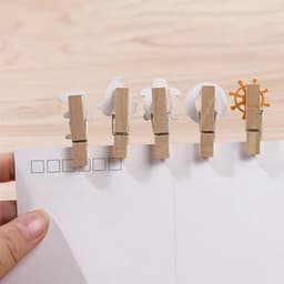 Dailygoods- Houten Knijpers 10 Stuks - Mini Wasknijpers - Fotoklemmen - Paperclips - Berichtklemmen - Decoratieklemmen — thumbnail 3