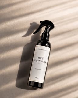 La Elysian Soft White Musk Textielspray - 300ML — thumbnail 3