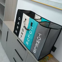 Somstyle Wasmand 4 Vakken - 78 x 50 CM - Wassorteerder met Handvat - Zwart, Grijs, Blauw & Wit — thumbnail 5