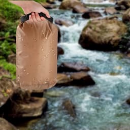 Set van 6 waterdichte droogtassen, combinatie van waterdichte tassen, lichtgewicht, 20 l, 15 l, 10 l, 8 l, 5 l, 3 l, verstelbare schouderriem voor kajakken, wandelen, kamperen, Donkere kleur, 20L, 15L — thumbnail 3