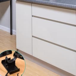 Haken Inovra Plus - universeel voor keukensokkels, bevestigingclip — thumbnail 5