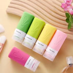 Set van 5 siliconen reisflessen, FDA-toegelaten 60 ml reisformaat, BPA-vrij, lekvrije, knijpbare siliconen slangen voor shampoo, spoeling, lotion, zeep met etiketten — thumbnail 5