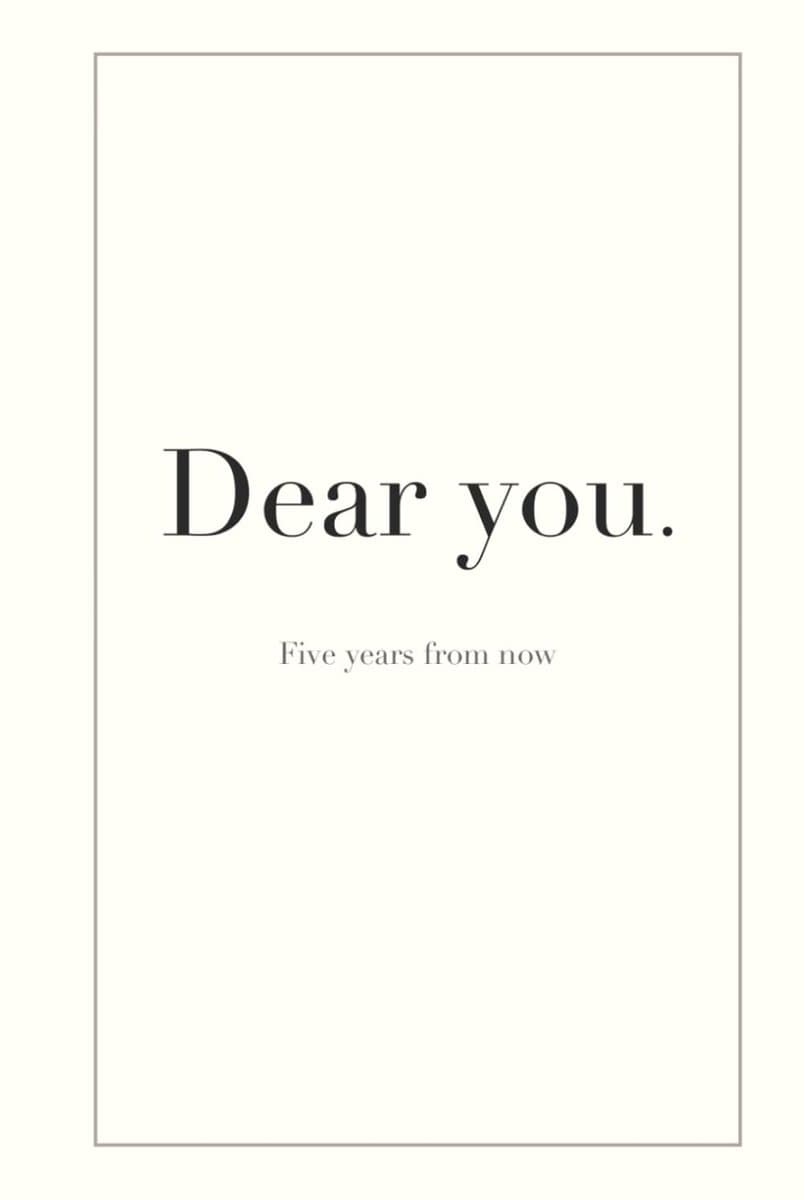 You | Five years from now: A guided memory book to fill in for yourself, about who you are and what your life looks like five years from now. — afbeelding 1
