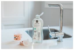 Suavinex Reinigingsgel voor Babyflessen en Spenen - 750 ml Afwasmiddel voor Bekers, Bordjes en Borstkolfonderdelen - Verwijdert Melk-, Pap- en Vruchtenresten - Zonder Parfum en Dermatologisch Getest - Dagelijks Gebruik — thumbnail 3