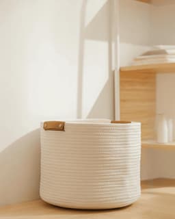 Klein katoenen mandje met handvat, opbergmandje van katoentouw voor baby- en kinderkleding, speelgoed, snoep en cadeautjes, voor woonkamer, badkamer, douche, wasgoed, honden- en kattenmand, schattige decoratie, wit — thumbnail 2