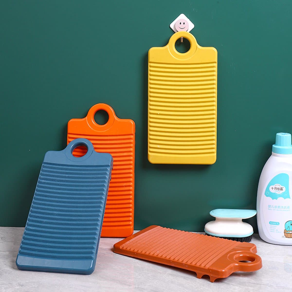 4 stuks Mini Washboard Plastic Non-slip Washing Hand Wash Board，for Household，31*16cm（Geel + Oranjerood + Oranje + Marineblauw） — afbeelding 1