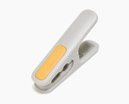 Joseph Joseph PegStore™ 30-delige wasknijperset met handige opberghouder — thumbnail 3