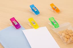 Premium Multifunctionele Clips – Kleurrijke Kunststof Klemmetjes voor Thuis, Kantoor en Hobby – 10 stuks — thumbnail 1