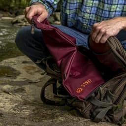 STNKY Pro edition Wasbare sport-, reis-, wastas XL - Bordeaux - 26 liter - Geurloos — thumbnail 3