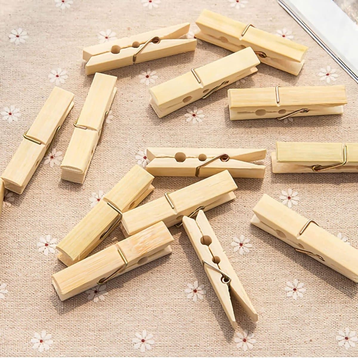 20 Stuks Bamboe Wasknijpers met Veer, Winddichte Kledingknijpers voor Droogrekken, Balkon en Creatieve Projecten — afbeelding 1