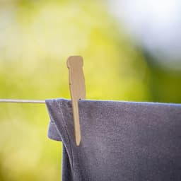 Houten wasknijpers - Kleding spelden - Kleding ophangen - Milieuvriendelijk alternatief - 100 stuks - Natuurlijk — thumbnail 4