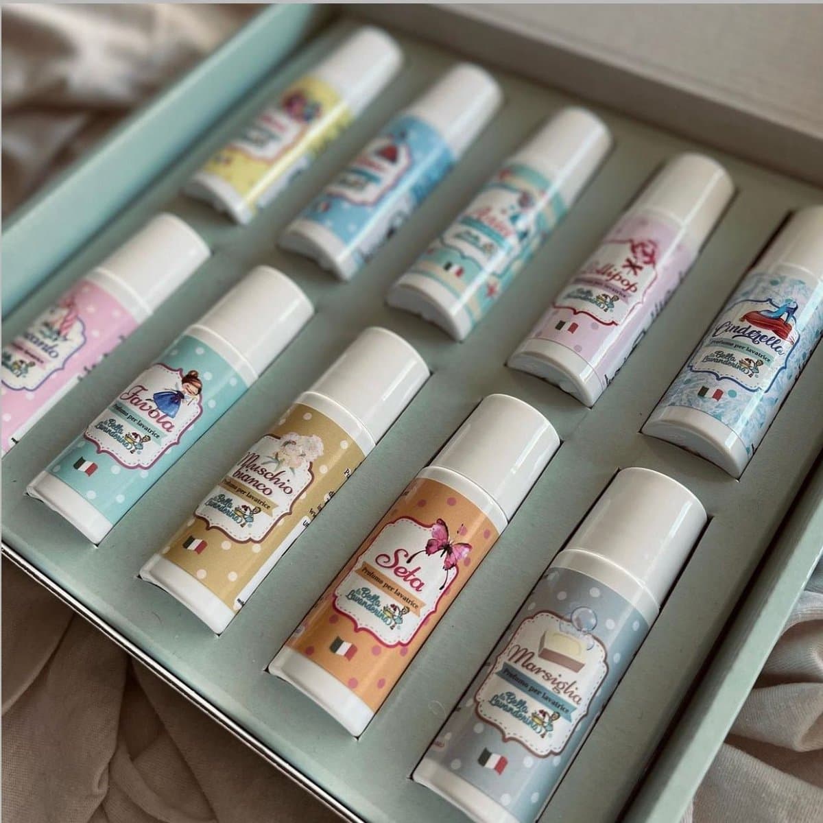 Wasparfum Luxe cadeauset - 10 x 30ML - Cadeauverpakking - Musk geuren - verschillende geuren - Cadeau vrouw - Giftbox - Proefpakket - Proefset — afbeelding 1