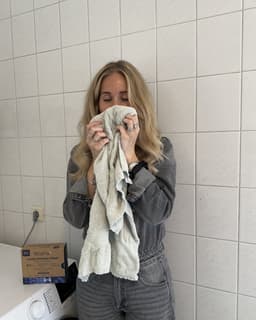 Washy Wasstrips Kersengeur- Wasmiddeldoekjes voor Witte, Gekleurde en Zwarte Was - Wasmiddel Strips - Eco Wasmiddel Vellen - Duurzame Laundry Strips (100 wasbeurten) — thumbnail 5