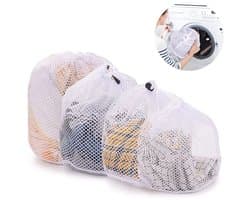 Deze vierdelige wasmachinezakkenset heeft een trekkoordsluiting en bevat wasnetjes, kleding, ondergoed, sokken, kousen, enz.