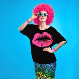 jaren 80 Kostuum Accessoires Set, Lips Print T-Shirt Kant Hoofdband Oorbellen Ketting Armband voor 80s Thema Party (Rose Red, L) — thumbnail 4