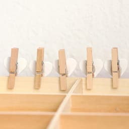 Allecto Plus - Set van 30 hartvormige houten knijpers met fototouw en spijkers - Kleurrijke wasknijpers voor doe-het-zelf decoratie - Creatieve foto's - Sporenloos ophangen — thumbnail 3