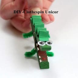 50 stuks kleine houten wasknijpers voor foto's en decoratie met ophangkabel — thumbnail 5