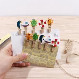 Verpakking van 10 Mini Houten Klemmen, Maritieme Cadeaus, Houten Wasknijpers, Decoratieve Clips, Decoratie Clips, Maritieme Decoratie, Klemmen, Fotoklemmen voor Knutselen, voor Fotowand, Fotolijst, — thumbnail 2