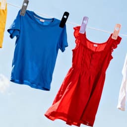 35 Packs Kledingknijpers in 7 Kleuren, Roestvrij Plastic Klemmen voor Kleding, Handdoeken en Foto's, Ideaal voor Waslijn en Creatieve Projecten — thumbnail 3