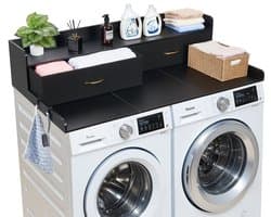 Werkblad voor wasmachine en droger - Opzetblad met plank - Afmeting 137 x 69,9 cm - 2 Lades en Haken - Draagvermogen 113 kg - Vak voor Wasmiddel - Zwart