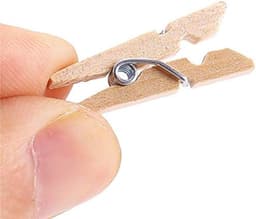 100 mini-kledingclips - Kledingclips van hout - 2,5 x 0,3 cm - Mini-fotoclips - Kleine kledingclips - Geschikt voor woondecoratie, knutselwerk, wanddecoratie, het bevestigen van foto's en als paperclip. — thumbnail 4