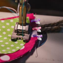Verpakking van 100 stuks stoffen clips - naai clips - wonderclips - clips - clips voor opbergzakken - positioneringsclips - naai accessoires - kunststof - meerkleurig — thumbnail 5