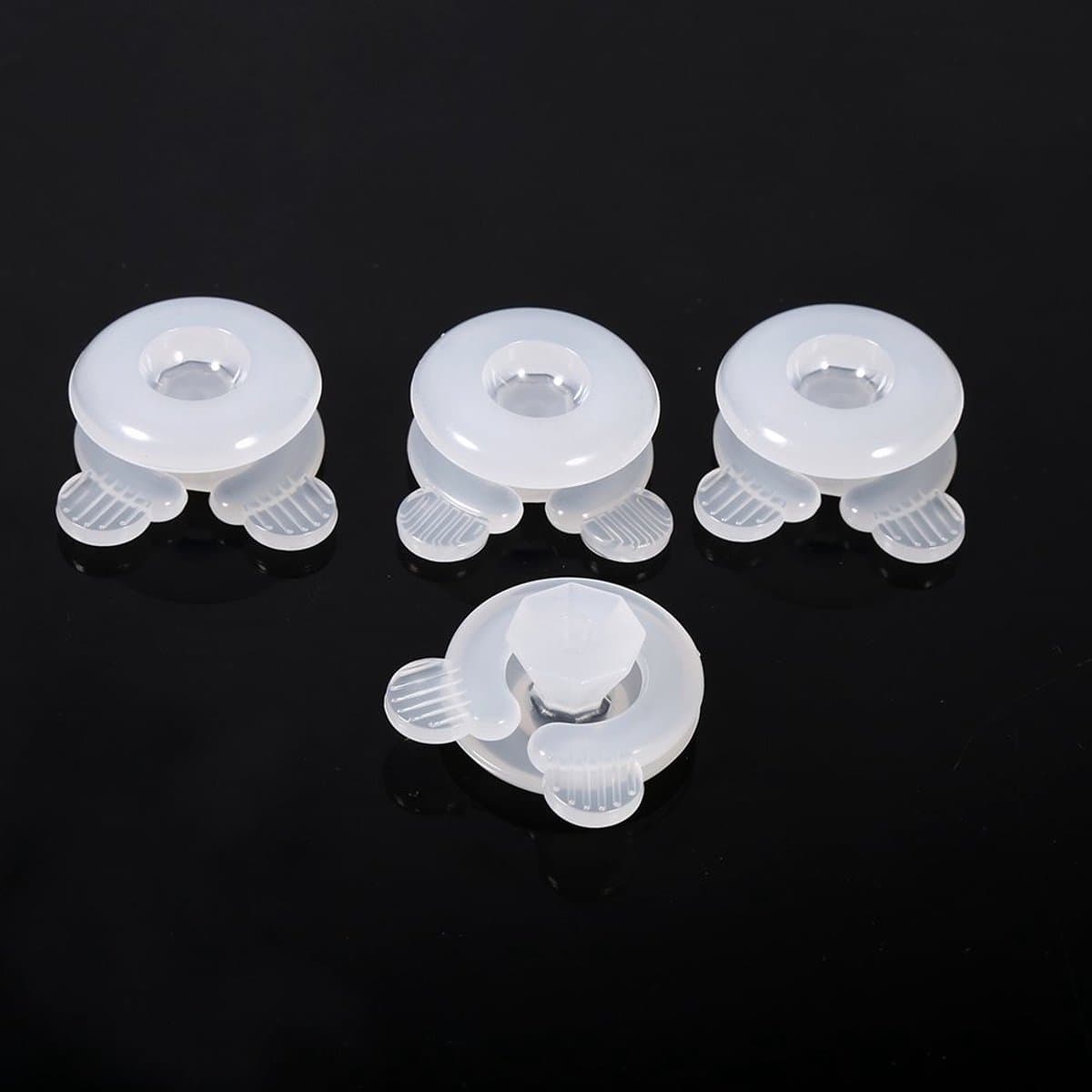 Byshayne- Bedlinnen Set 4 Stuks - Bedlinnen Clips - Hoogwaardige Kunststof - Robuust en Duurzaam - Eenvoudig te Gebruiken - Voor Dekbed - Beddengoed — afbeelding 1