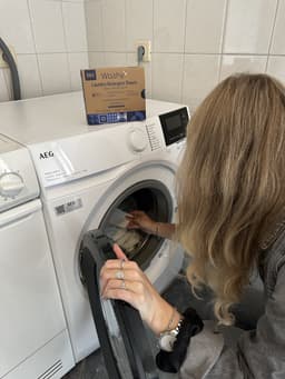 Washy Wasstrips Kersengeur 6X - Wasmiddeldoekjes voor Witte, Gekleurde en Zwarte Was - Wasmiddel Strips - Eco Wasmiddel Vellen - Duurzame Laundry Strips (600 wasbeurten) — thumbnail 4