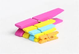 Houten haringen 300/500 stks 25/35/45mm Coloful Houten Clips Smalll Size Mini Houten Clips Foto Clips Decoratie Clips (2,5 cm Gemengd 500 stuks) — thumbnail 5