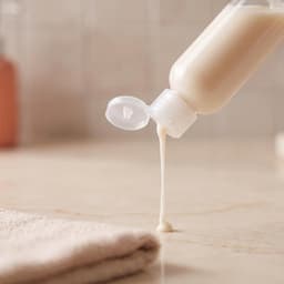 120 stuks kleine reisflessen om te vullen, 30 ml, transparante kunststof flessen met klapdeksel, herbruikbare lege knijpflessen voor reizen, shampoo-lotion — thumbnail 5
