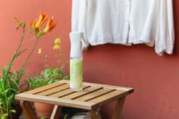 YOKUU - Probiotische Textielverfrisser - 1 Fles + 3 Pearls - Sunny Meadow - Vrij van Schadelijke Chemicaliën — thumbnail 3