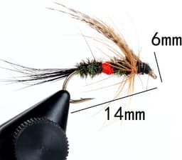 Droge en natte vliegen, nimfen, streamers voor het vissen op baars, zalm en forel — thumbnail 3