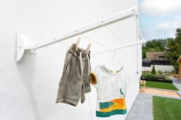 Opvouwbare witte muurkleding Airer - Ruimtebesparende kledingdroger — thumbnail 1