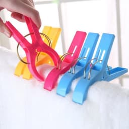 4x Strandlaken anti windknijpers voor op strandstoel - Grote plastic handdoeken knijpers — thumbnail 1