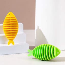 Set van 4 visvormige wasballen – Zacht rubber, herbruikbaar, glad, klitvrij en vlekverwijderend (8 x 4 cm) — thumbnail 5