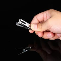 Allecto Plus: 20 stuks Metalen Wasclips - Voor het Ophangen van Kleding en Handdoeken - Wasnijpers voor Buiten Waslijn - Zware Kledingpennen voor diverse toepassingen — thumbnail 4