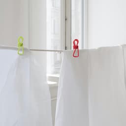 50 stuks - wasknijpers - veerknijpers - metaal knijpers - wasklemmen - Willekeurige kleur - droogrek knijpers - veerklemmen - wasknijper - textielklem - Stevige Klemmen voor Linnen - Sterke Veer Knijpers voor Wasgoed en Huisgebruik — thumbnail 3