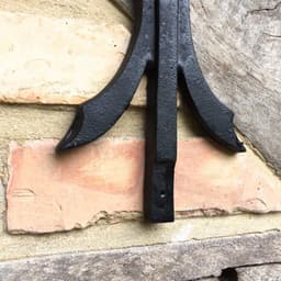 Decoratief Wandanker Gietijzer Zwart - Hoekanker voor Balken en Plafondconstructies — thumbnail 2