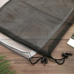 Ademende waszakken en opbergzakken, 3 zwarte en 3 witte, 35 x 40 cm, ideaal voor speelgoed, strand en winkelen, met trekkoord en multifunctioneel gebruik — thumbnail 2