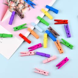 50 houten wasknijpers van 1,3 inch met 2 meter jute touw voor knijpers, decoratie en hobbygebruik — thumbnail 2