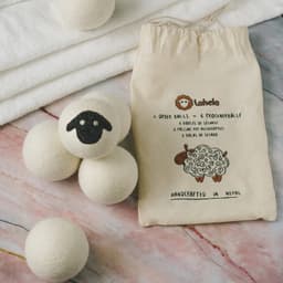 drogerballen voor droogtrommels - 6 stuks. Zacht wasgoed en energiebesparend. Vervanging voor wasverzachter. 100% premiumschapenwol zonder chemische stoffen of kunststof. Handgemaakt in Nepal. — thumbnail 2