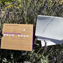 Washy Wasstrips Lavendel- Wasmiddeldoekjes voor Witte, Gekleurde en Zwarte Was - Wasmiddel Strips - Eco Wasmiddel Vellen - Duurzame Laundry Strips (100 wasbeurten) — thumbnail 3